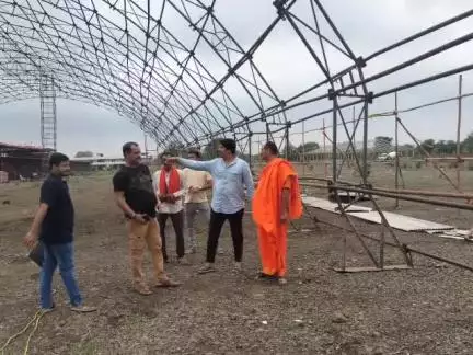 सीहोर: कुबेरेश्वर धाम में 5 जुलाई से 6 दिवसीय भव्य गुरु पूर्णिमा महोत्सव का आयोजन, कथावाचक ने किया निरीक्षण