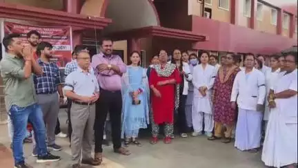 नारायणपुर: नारायणपुर जिला अस्पताल में अपर कलेक्टर और महिला डॉक्टर विवाद से स्वास्थ्य सेवाएं ठप, डॉक्टरों का धरना जारी