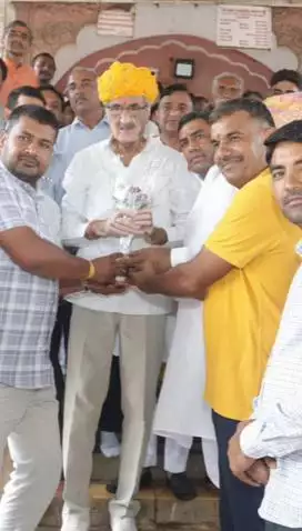 आमेर: जयपुर ग्रामीण सांसद राव राजेंद्र सिंह ने जमवाय माता के दर्शन किए