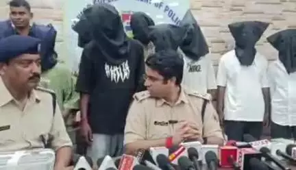 गोलमुरी-सह-जुगसलाई: जमशेदपुर में बाइकर गैंग का पर्दाफाश, 10 गिरफ्तार, साकची में हुई प्रेस कॉन्फ्रेंस