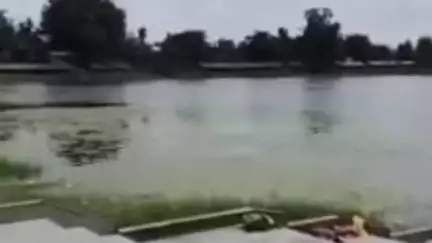 জলপাইগুড়ি: স্নান করতে নেমে জলে ডুবে যুবকের মৃত্যুর জলপাইগুড়ি রাজবাড়ি পুকুরকে "ঝুঁকিপূর্ণ" ঘোষণা প্রশাসনের