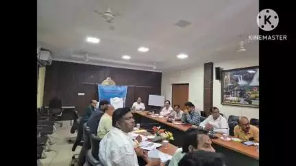 ନୂଆପଡା: ଜିଲ୍ଲାପାଳ ଙ୍କ ସମ୍ମିଳନୀ କକ୍ଷରେ ଜିଲ୍ଲା ସଡ଼କ ସୁରକ୍ଷା ବୈଠକ