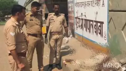 गढ़मुक्तेश्वर: ब्रजघाट तीर्थ नगरी में मिला करीब 50 वर्षीय अज्ञात व्यक्ति का शव, पुलिस ने शव को पोस्टमार्टम के लिए भेजा