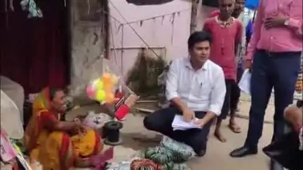 शेखपुरा: एसडीएम राहुल कुमार ने निर्वाचन आयोग के निर्देश पर घर-घर जाकर वोटरों के सत्यापन अभियान का किया शुभारंभ