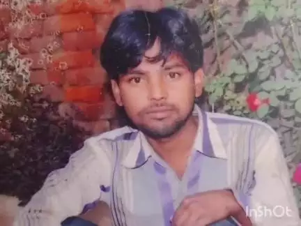 संडीला: कछौना के पूरब खेड़ा गांव में एक व्यक्ति ने पत्नी की साड़ी से फंदा बनाकर कमरे में फांसी लगाकर की आत्महत्या