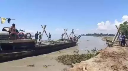 চাবুৱা: বগৰীতলিয়াত ব্ৰহ্মপুত্ৰৰ গৰাখহনীয়াত শংকিত ২০ খনকৈ গাঁৱৰ ৰাইজ, প্ৰতিৰোধত ব‍্যৰ্থ জলসম্পদ বিভাগ #jansamasya