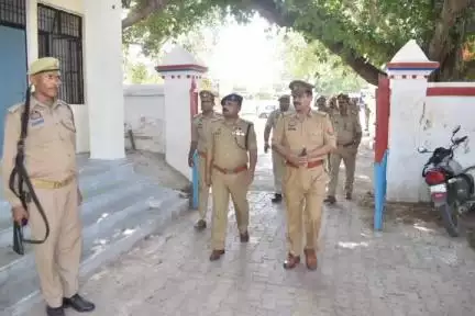 जालौन: कुठौंद थाना के पुलिस अधीक्षक ने किया निरीक्षण, दिए दिशा निर्देश