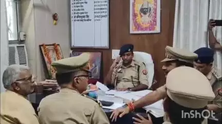 मैनपुरी: मोहर्रम के पर्व को लेकर कोतवाली में पीस कमेटी की बैठक हुई, एएसपी सिटी अरुण कुमार सिंह रहे मौजूद