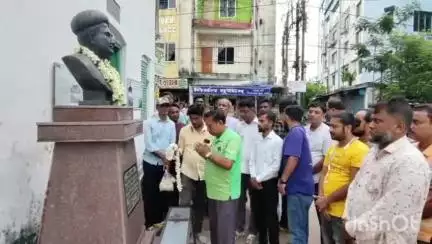 চুঁচুড়া-মগরা: চুঁচুড়ায় সাহিত্য সম্রাট ঋষি বঙ্কিমচন্দ্র চট্টোপাধ্যায়ের জন্মজয়ন্তী পালন করল বিজেপি
