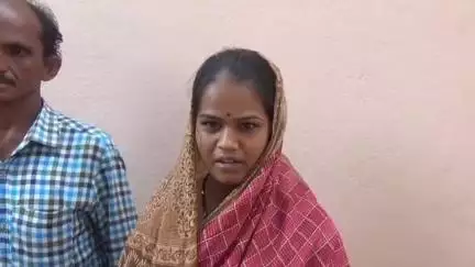 ନୟାଗଡ: ବାଙ୍ଗାଲୋରରେ କାମ କରିବାକୁ ଯାଇ ହରିହରପୁର ଗାଁର କାନ୍ହୁ ଚରଣ ପ୍ରଧାନ ନିଖୋଜ ଜିଲ୍ଲାପାଳଙ୍କ କାର୍ଯ୍ୟାଳୟରେ ଅଭିଯୋଗ