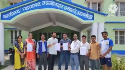 स्याल्दे: विभिन्न संगठनों ने स्याल्दे में प्रशासन को सौंपा ज्ञापन, निराश्रित गौ वंशीय पशुओं के संरक्षण व खेती की सुरक्षा की मांग