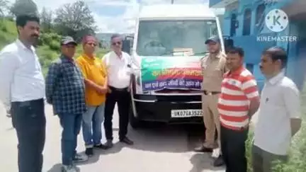 चौखुटिया: वन विभाग ने मानव-वन्यजीव घटनाओं को रोकने के लिए चौखुटिया क्षेत्र में ई-मोबाइल वेन से शुरू किया जागरूकता अभियान