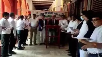 आरा: जिला विधिक सेवा प्राधिकार, व्यवहार न्यायालय आरा भोजपुर के तत्वाधान में अंतरराष्ट्रीय मद्य निषेध दिवस पर शपथ ग्रहण