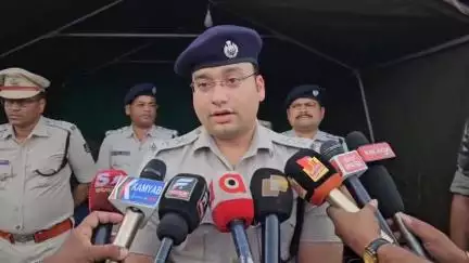 ଅନୁଗୋଳ: ରଥ ଯାତ୍ରାକୁ ନେଇ ଅନୁଗୋଳ ହାଇସ୍କୁଲ ପଡିଆରେ ପ୍ରତିକ୍ରିୟା ରଖିଲେ ଏସପି
