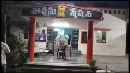 అవుకు పోలీస్ స్టేషన్ పరిధిలో రోడ్డు ప్రమాదం.. ఓ వ్యక్తి దుర్మరణం