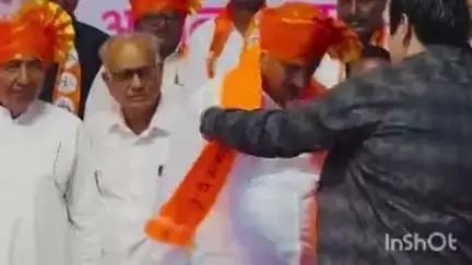 नांदगाव: बोलठाण येथे आमदार सुहास कांदे यांच्या प्रमुख उपस्थितीत शेकडो कार्यकर्त्यांचा शिवसैनिक प्रवेश