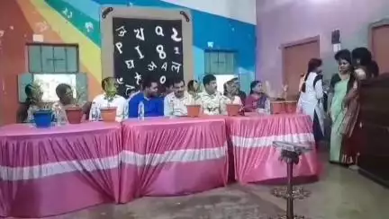 সালানপুর: কেলেজোড়া বয়েজ হাইস্কুলে আজকে একাদশ শ্রেণির ছাত্র-ছাত্রীদের নবীন বরণ অনুষ্ঠান, উপস্থিত পঞ্চায়েত সমিতির সভাপতি