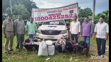 మణుగూరు: హైదరాబాదుకు కారులో తరలిస్తున్న 13 లక్షల రూపాయల విలువ చేసే గంజాయిని మణుగూరులో పట్టుకున్న ఖమ్మం ఎన్ఫోర్స్మెంట్ అధికారులు