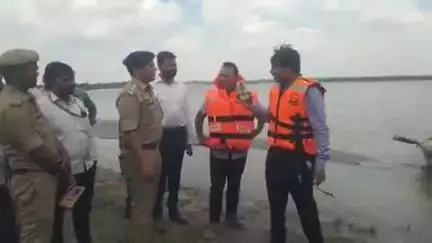अमृतपुर: तीसराम की मडैयों में केंद्रीय प्रशासन ने बाढ़ से बचाव का अभ्यास कराया, एनडीआरएफ, फायर ब्रिगेड, स्वास्थ्य विभाग शामिल