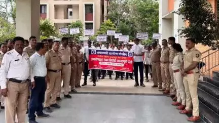 अचलपूर: अचलपूर येथे नशा विरोधात जनजागृती रॅली, शाळा-महाविद्यालयांमध्ये विद्यार्थ्यांना मार्गदर्शन, पोलीस अधीक्षक विशाल आनंद यांच