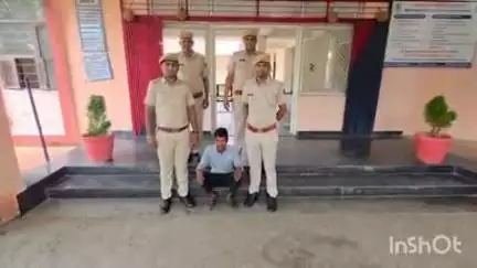 टोंक: मेहंदवास थाना पुलिस ने 1 साल से फरार ₹15,000 के इनामी अपराधी मुकेश उर्फ गोविंद उर्फ सोनू मोग्या को किया गिरफ्तार