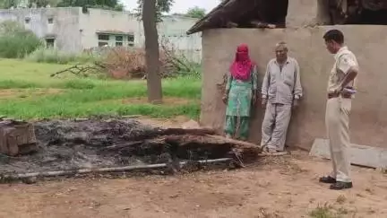 बुहाना: सरदारपुरा में जमीन विवाद को लेकर दो पक्षों में हुई मारपीट, पशुओं के बाड़े में लगाई आग