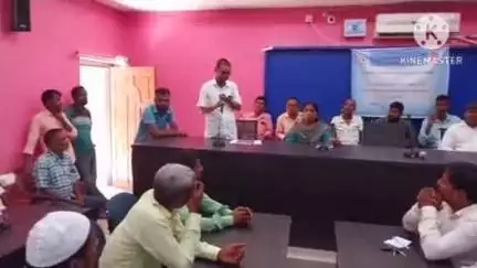 भरगामा : महादलित, अल्पसंख्यक एवं अतिपिछड़ा टोलों के सर्वे को लेकर बैठक, टीम गठन कर सर्वे में तेजी लाने का निर्देश