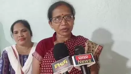 ପାଟଣାଗଡ: ବ୍ଳକ ଏବଂ ଏନ ଏ ସି ରେ ଚାଲିଥିବା ଧାରଣା ର ତୃତୀୟ ଦିନରେ ପ୍ରତିକ୍ରିୟା ରଖିଛନ୍ତି ଧାରଣା ସ୍ଥଳରୁସମିତି ସଭ୍ୟା ଏବଂ ଏନ ଏ ସି ଅଧ୍ୟକ୍ଷା