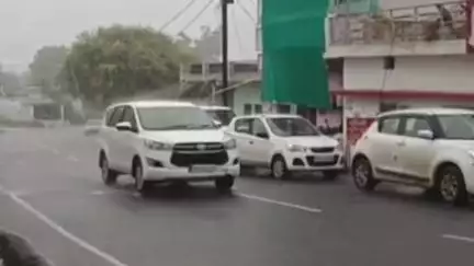 छिंदवाड़ा नगर: छिंदवाड़ा में मौसम विभाग ने जारी किया येलो अलर्ट, कई क्षेत्रों में जलभराव और बारिश से खिले किसानों के चेहरे