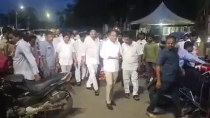 వైఎస్ జగన్ పర్యటనలో సెక్యూరిటీ లోపాలపై గవర్నర్కు ఫిర్యాదు చేసిన వైసీపీ నేతలు