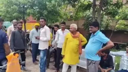 महोबा: शादी के 24 दिन बाद सड़क हादसे में नवविवाहित युवक की मौत, पत्नी बेसुध, परिवार में मचा कोहराम