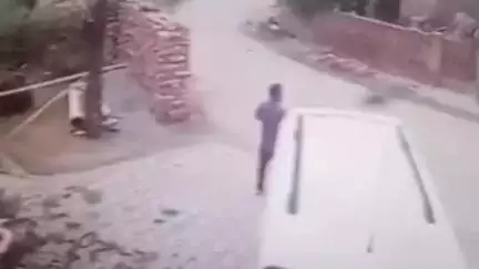 थानेसर: गांव टिकरी में कलयुगी बेटे ने जमीन के लिए मां को पीटा, घायल LNJP अस्पताल में भर्ती