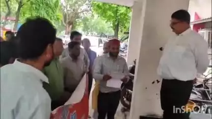 रायसेन: हिंदी और अंग्रेजी के कारण संस्कृत को हो रहा है नुकसान