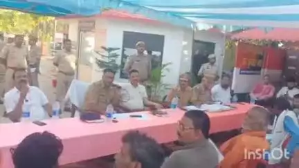 कैसरगंज: मोहर्रम पर्व को लेकर कैसरगंज थाना परिसर में पीस कमेटी की बैठक, एसडीएम सहित तमाम अधिकारी रहे मौजूद