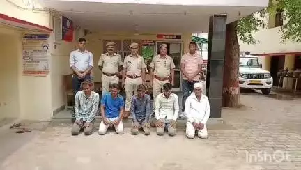 महवा: महुआ पुलिस ने साइबर ठगी के आरोप में 5 जनों को किया गिरफ्तार