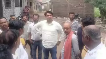 सीहोर नगर: सीहोर: वार्ड क्रमांक 3 के निवासियों से नपाध्यक्ष ने की मुलाकात, सुनी वार्ड की समस्याएँ