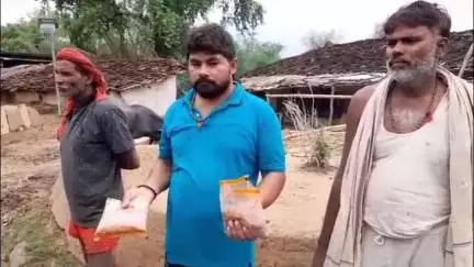 बबेरू: मवई गांव के डिघौरा में आंगनबाड़ी केंद्र में नौनिहालों के जान के साथ हो रहा खिलवाड़, सड़ा पोषाहार किया गया वितरण