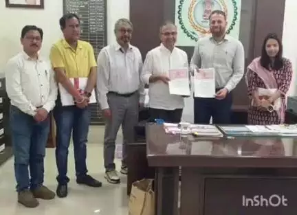 राजनांदगांव: कलेक्ट्रेट कार्यालय के कलेक्टर कक्ष में शिक्षा के क्षेत्र में नवाचार को बढ़ावा देने के लिए हुआ एमओयू पर हस्ताक्षर