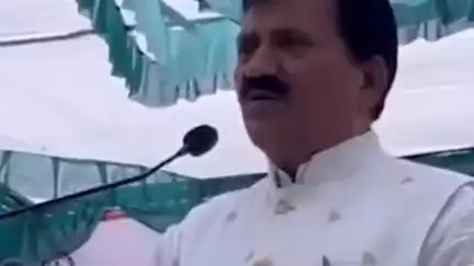 कळमनूरी: हिंगोली उबाठा शिवसेना जि.प्र गोपू पाटील यांनी भाजपा आ. बबनराव लोणीकर यांच्या वक्तव्याचा निषेध करून घेतला समाचार .
