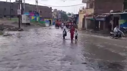 इंदौर: मानसून की पहली जोरदार बारिश से खुली नगर निगम की पोल, कई क्षेत्रों में जलभराव, वीडियो वायरल
