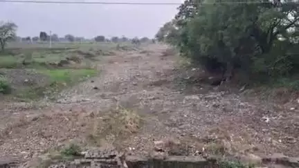 पिड़ावा: क्षेत्र में अल्प वर्षा से लोग परेशान, नदी-नाले पड़े सूने