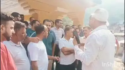 मंडी: सवारी बनकर आए व्यक्ति ने भ्यूली क्षेत्र में ऑटो चालक पर किया हमला, सिर पर आईं गंभीर चोटें