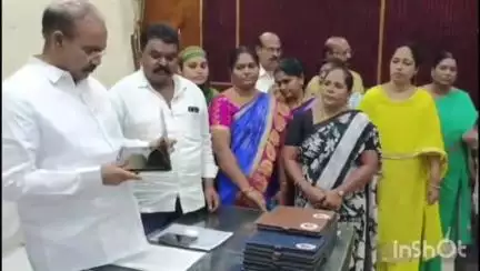 మాజీ మంత్రి రజిని చిలకలూరిపేటలో మెప్మా సిబ్బందిని దోచుకున్నారు: ఎమ్మెల్యే ప్రత్తిపాటి పుల్లారావు
