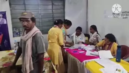गोबिंदपुर राजनगर: राजनगर और जोनबानी पंचायत में धरती आबा जनजातीय ग्राम उत्कर्ष अभियान के तहत शिविर का आयोजन किया गया