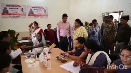 पेण्ड्रा: कलेक्टर ने कोटमी, रुमगा सहित विभिन्न एचबी जांच केंद्रों का अवलोकन कर प्रगति का लिया जायजा