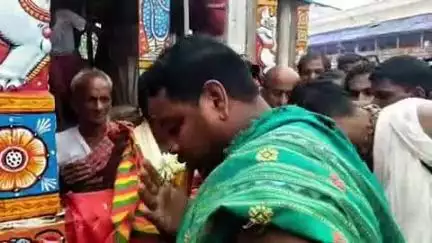 ପୁରୀ ମ୍ୟୁନିସିପାଲଟି: ରଥଯାତ୍ରା ପାଇଁ ଶ୍ରୀ ମନ୍ଦିରରୁ ରଥ ଖଳାକୁ ମହାପ୍ରଭୁଙ୍କ ଆଜ୍ଞାମାଳ ବିଜେ, ତିନି ରଥର ହେଲା ଦକ୍ଷିଣ ମୋଡ଼