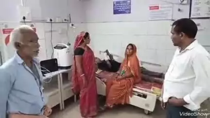 देवघर: तिलैया गांव के पास अज्ञात वाहन की टक्कर से बाइक सवार तीन लोग घायल, सदर अस्पताल में भर्ती कराया गया