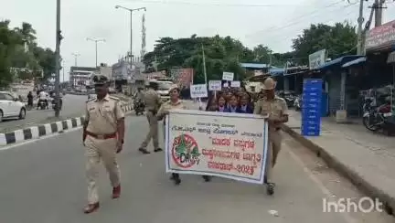 ಬಂಗಾರಪೇಟೆ: ಜೀವನ ಆಯ್ದುಕೊಳ್ಳಿ, ಮಾದಕ ವಸ್ತು ಅಲ್ಲ: ನಗರದಲ್ಲಿ ಸಬ್ ಇನ್ಸ್‌ಪೆಕ್ಟರ್ ರಾಜಣ್ಣ
