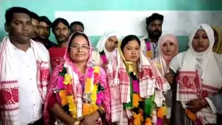 ধুবুৰী ভাগ: ঝগৰাৰপাৰত গাঁও পঞ্চায়তৰ সভানেত্ৰী আৰু উপ-সভানেত্ৰীৰ নিৰ্বাচনৰ ফলাফল ঘোষণা