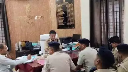जगदीशपुर: पुलिस उपाधीक्षक नगर-1, अनुमंडल पदाधिकारी और पुलिस निरीक्षक, कहलगांव द्वारा केस की समीक्षा की गई
